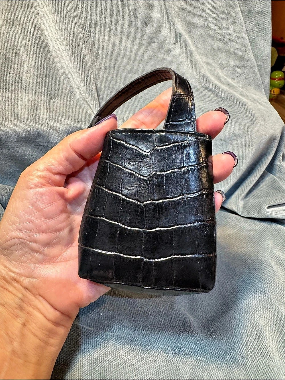 By Al Crocodile-Embossed Mini Key Bag in Black Like New